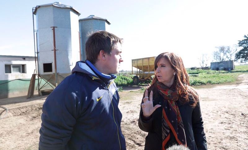 Cristina Kirchner visitó un tambo en Lincoln
