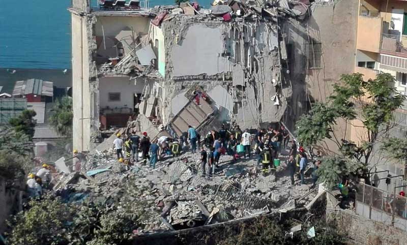 Italia: ascienden a ocho los muertos tras el derrumbe de un edificio