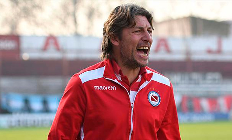 Heinze confirmó su salida de Argentinos: “No estoy contento”