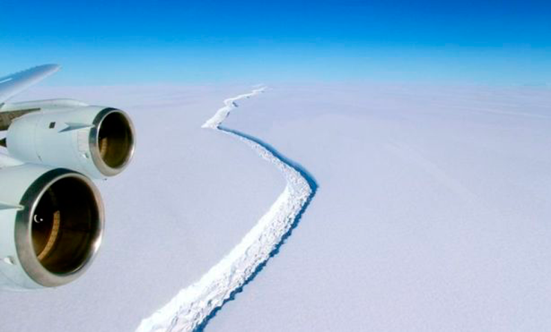¿Es para preocuparse? Enorme bloque de hielo a punto de despegarse de la Antártida