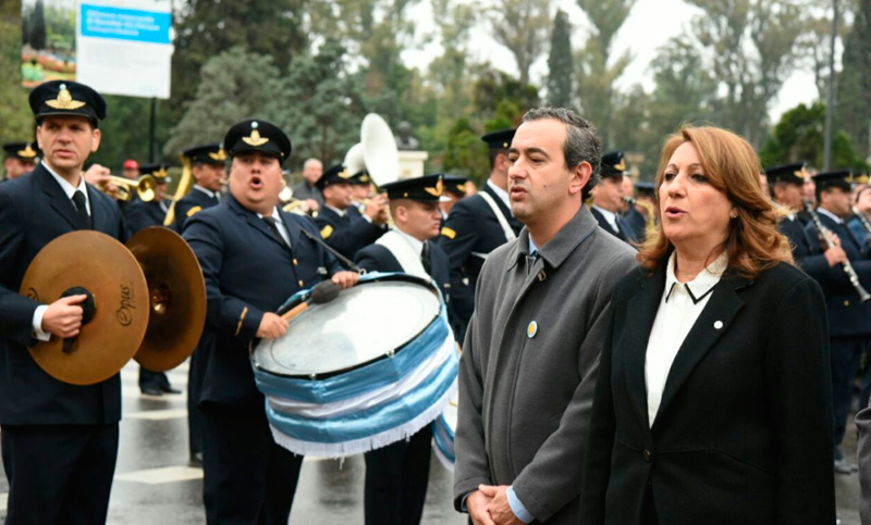 Fein: «Trabajamos por un modelo de país que iguale e incluya a todos»