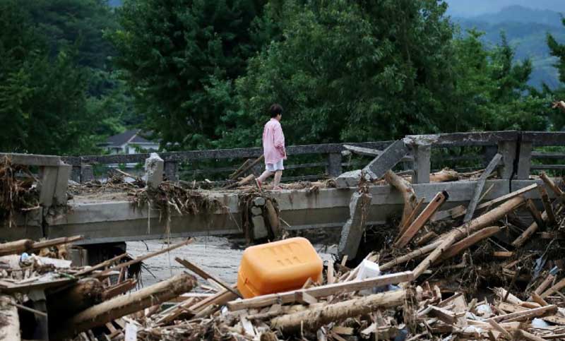 Japón: ascienden a 25 las víctimas tras las inundaciones en el sur del país