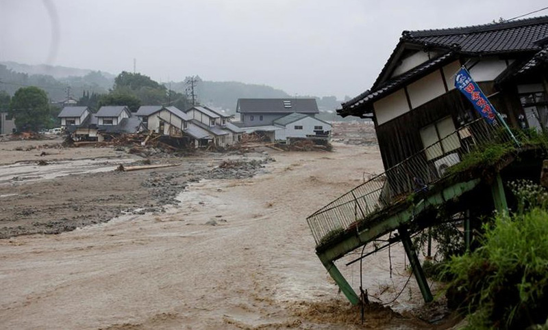 Japón: seis muertos y veinte desaparecidos por inundaciones masivas