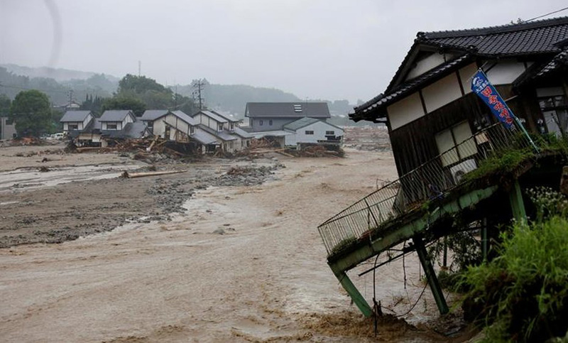 Japón: seis muertos y veinte desaparecidos por inundaciones masivas