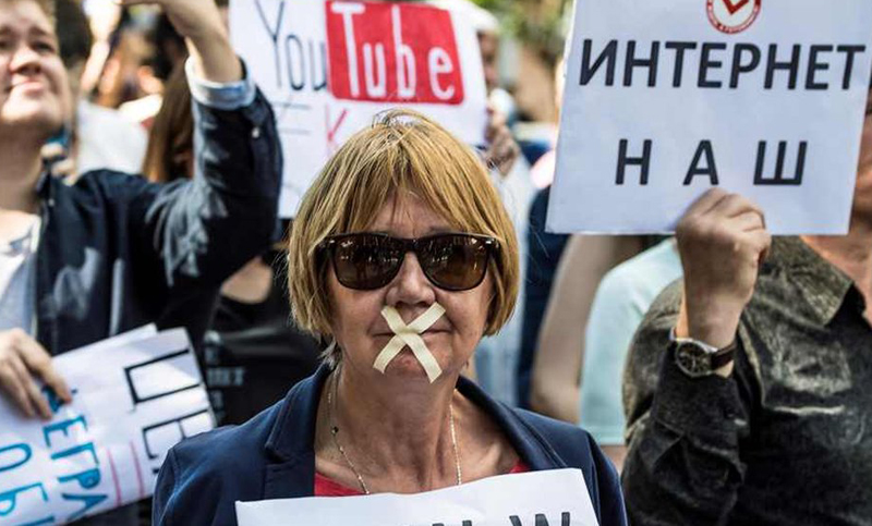 Masiva protesta en Moscú contra restricciones en Internet
