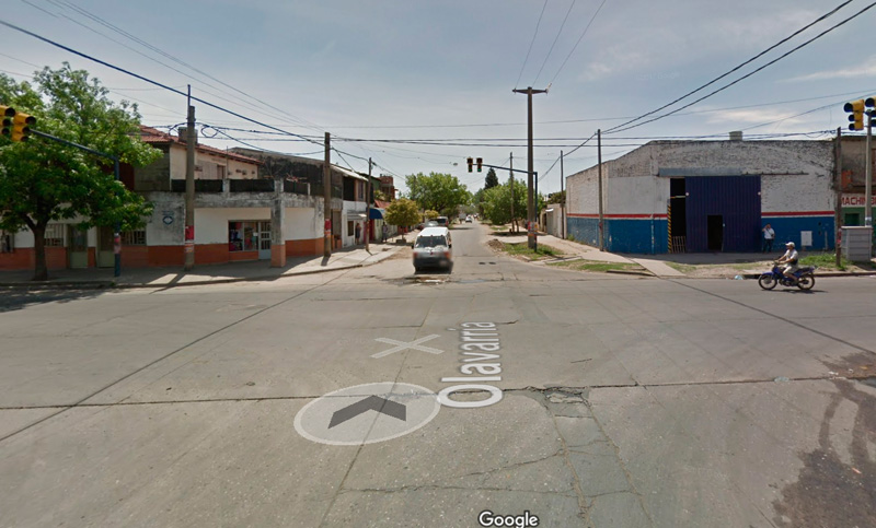Zona Oeste: le robaron la camioneta y la estrellaron contra una vivienda
