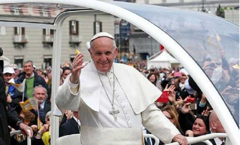 Francisco pidió usar un papamóvil «sin techo ni blindaje» para su visita a Colombia