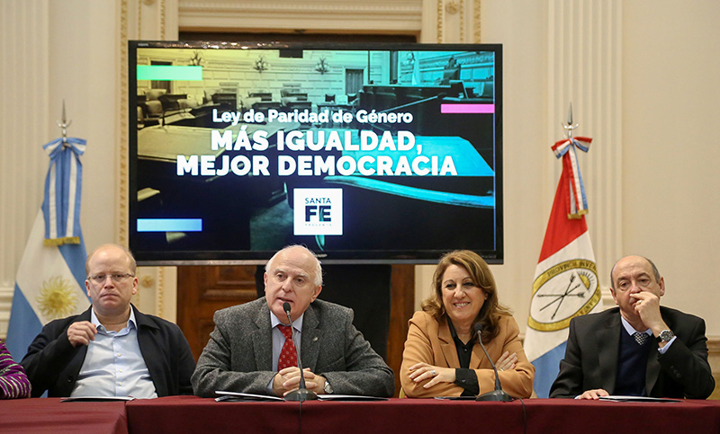 Provincia presentó un proyecto que busca la paridad de género en las listas