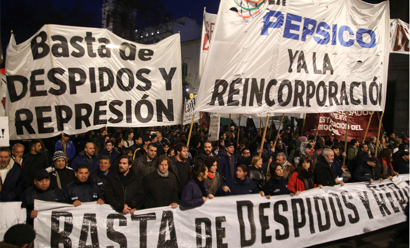 Trabajadores de Cresta Roja y Pepsico reclaman por su situación laboral