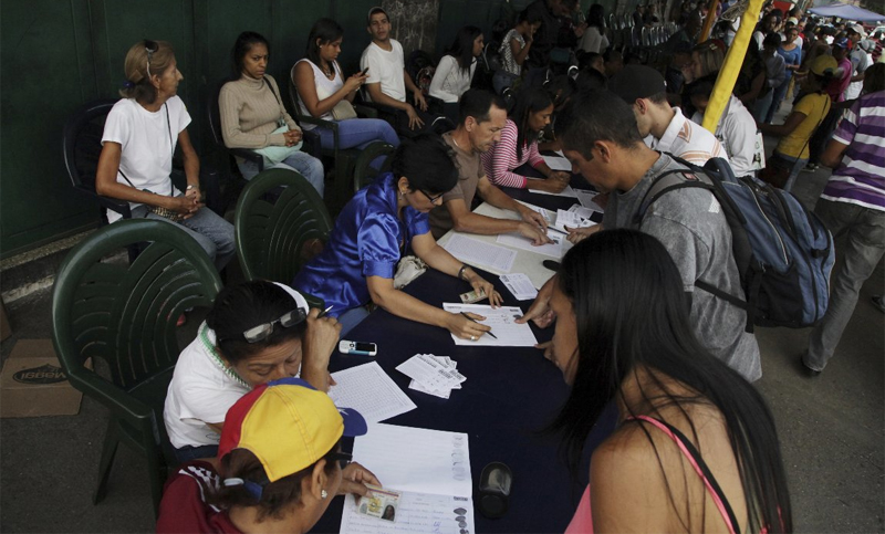 Para entender lo que pasa en Venezuela: el plebiscito opositor y la falla matemática