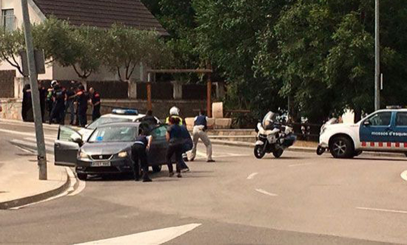 Un hombre abrió fuego en una funeraria catalana e hirió a dos personas