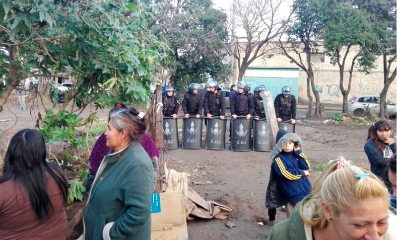 Polémico intento de desalojo de 19 familias qom en zona norte