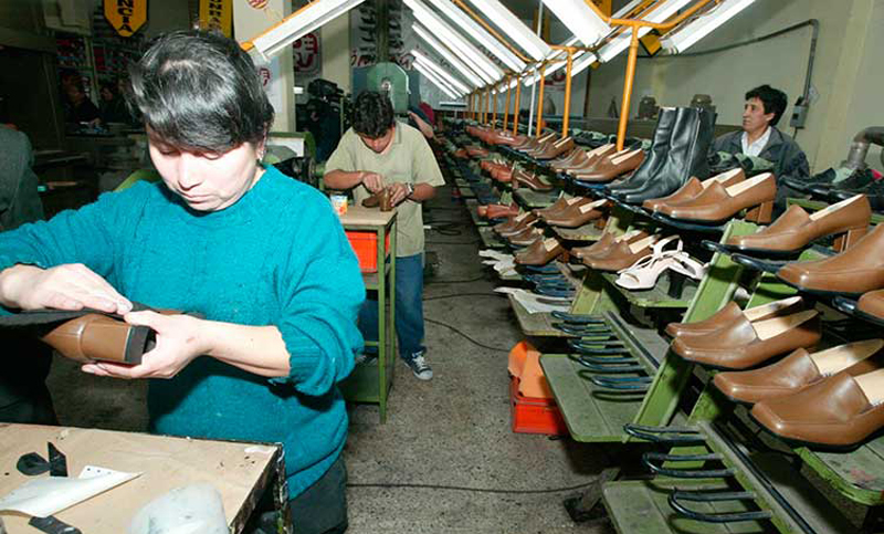Afip encontró un 64% de empleo en negro en talleres de calzado de Buenos Aires