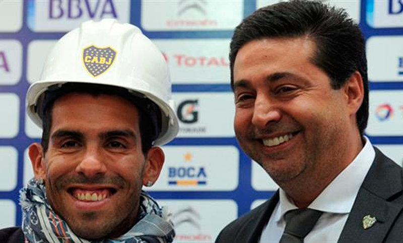Angelici y la vuelta de Tevez: “Creo que vuelve en enero”