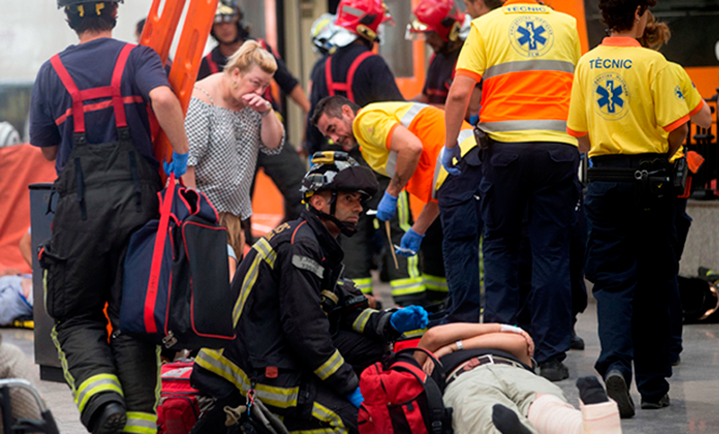 El accidente de un tren de cercanías en Barcelona deja 56 heridos