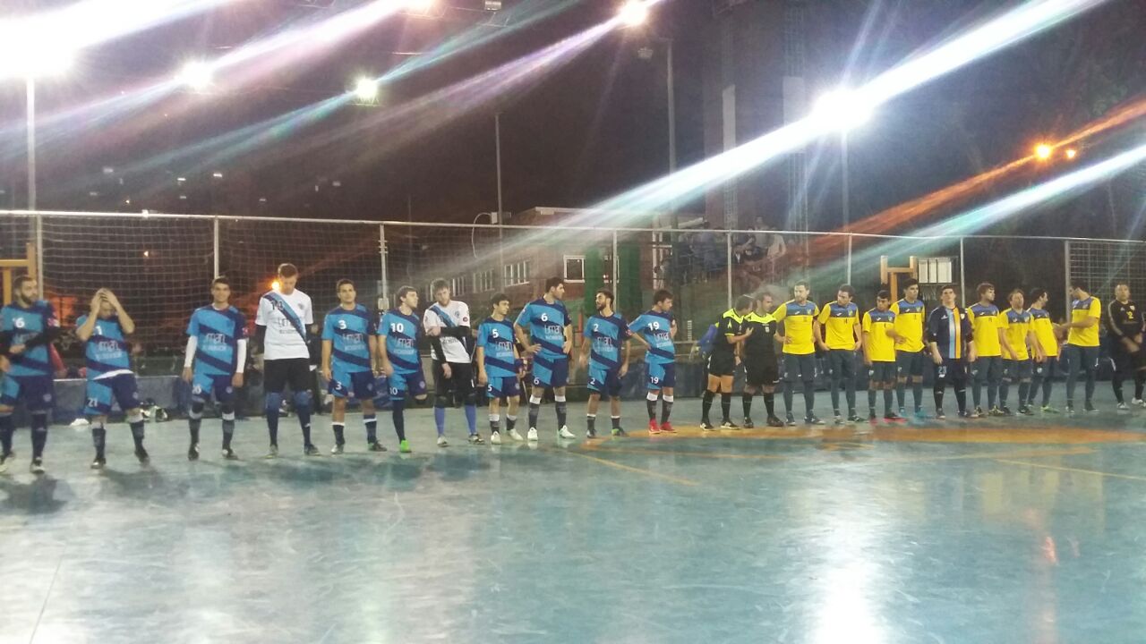 Regatas y Usar no se sacaron ventajas en la primera final