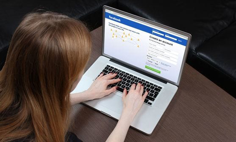Investigan en Europa la “letra chica” de las condiciones de uso de Facebook