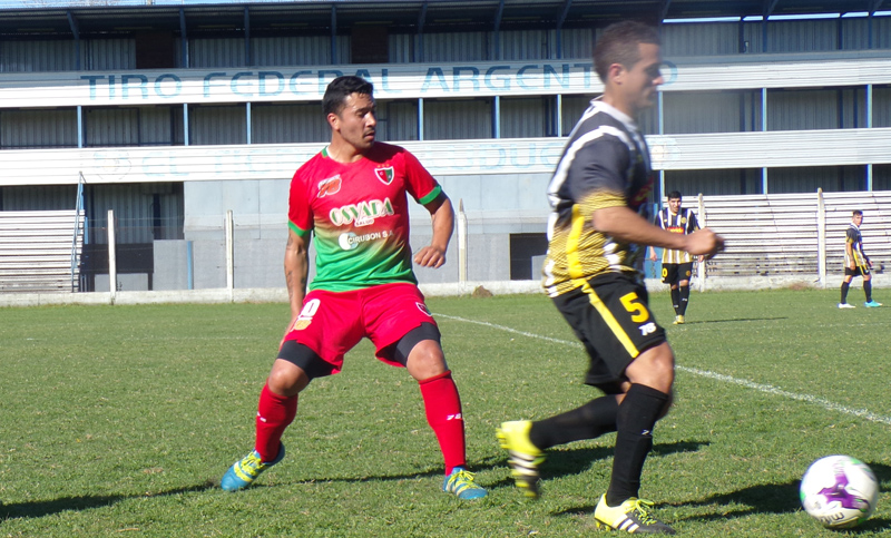 Aguirre y Oriental no se sacaron ventajas en un clásico vibrante