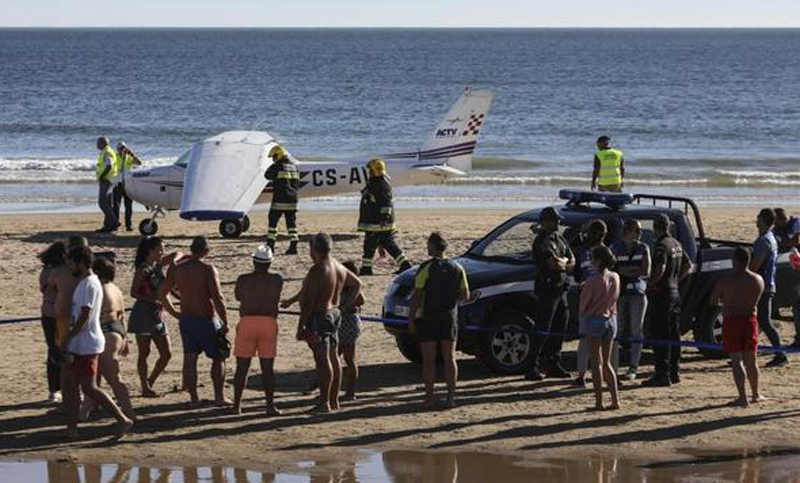 Pilotos portugueses inculpados por la muerte de dos personas en un playa