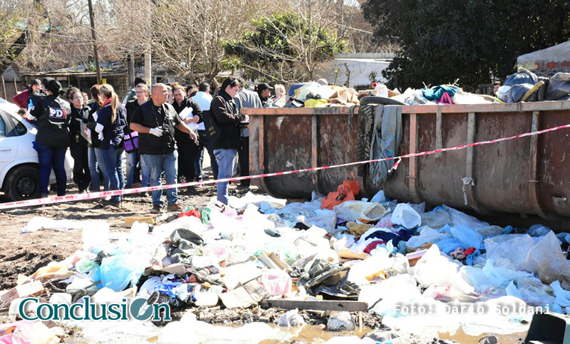 El bebé hallado muerto en un contenedor había nacido fallecido