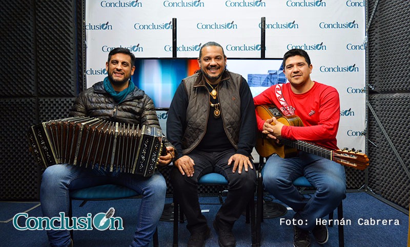 «Indio» Lucio Rojas trajo su peña a Conclusión TV