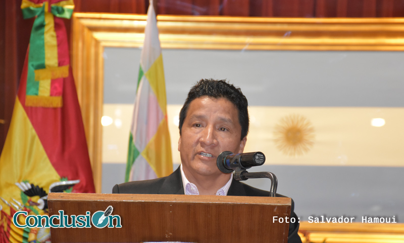 La Sala de las Banderas se vistió de gala para homenajear a Bolivia
