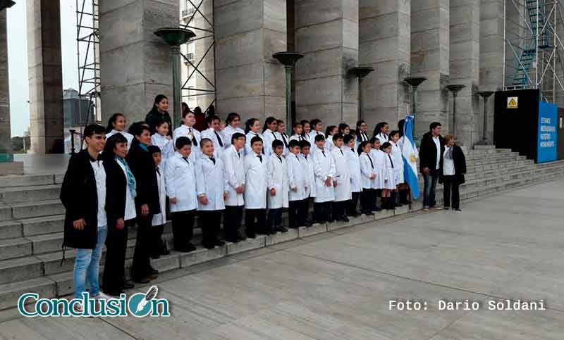 Miles de niños de todo el país realizan Promesa de Lealtad a la Bandera