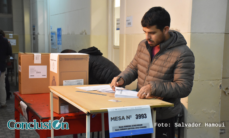 Cerraron los comicios en todo el país y ya empezó el recuento de votos