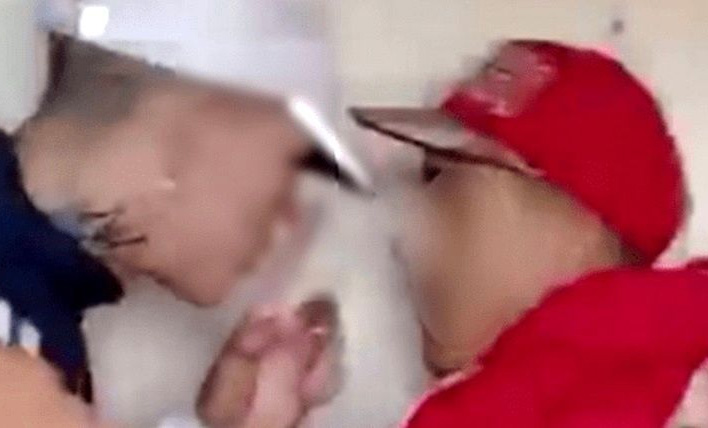 Declaró el joven agredido en el video y se entregó uno de los implicados