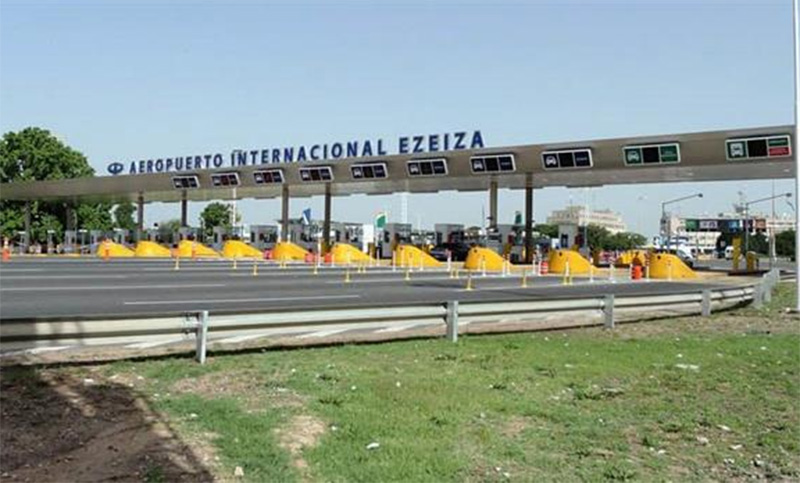 Cortaron uno de los accesos del aeropuerto de Ezeiza en protesta por 200 despidos