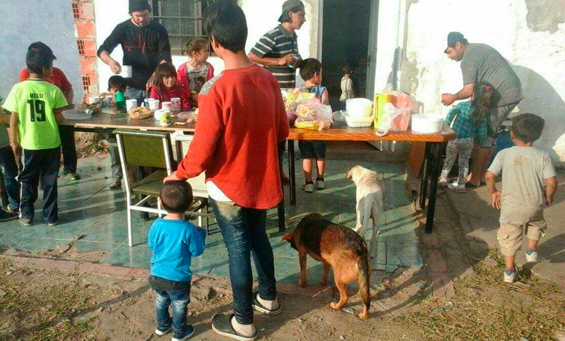 «Empezamos cocinando para 50 personas y hoy comen más de 100»