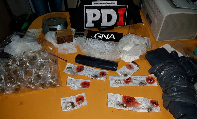 Allanamiento en zona oeste: secuestraron drogas y dinero en efectivo