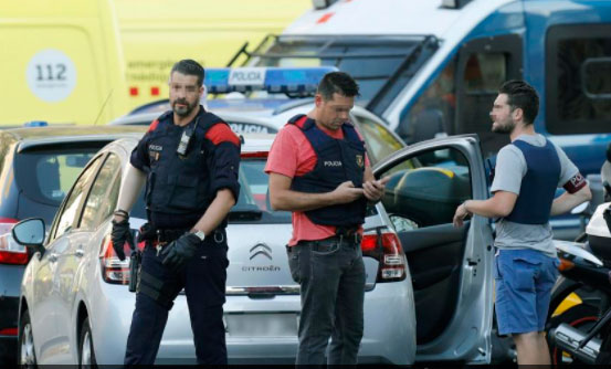 La policía catalana intensifica controles en la frontera tras el atentado