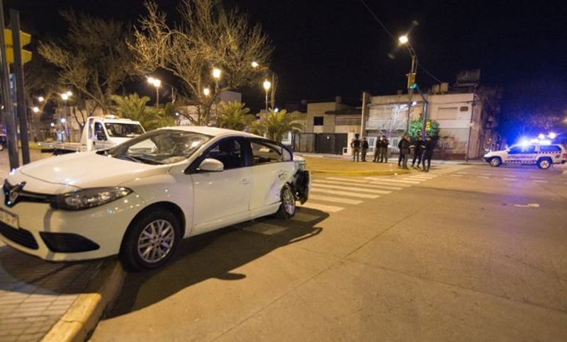 Choque entre móvil de Gendarmería y un auto dejó siete heridos, dos graves
