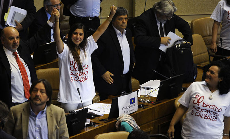 Legisladores chilenos emprenden última ofensiva contra ley de aborto terapéutico