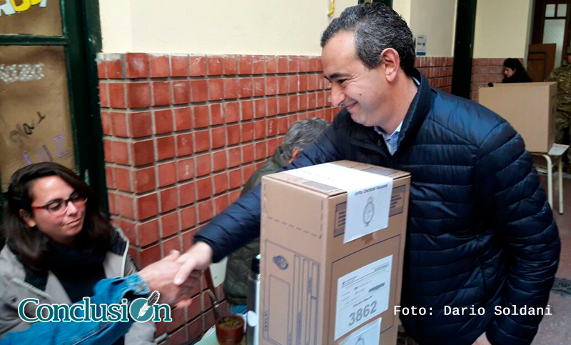 Javkin: «Nos da mucho orgullo poder votar con la boleta única»