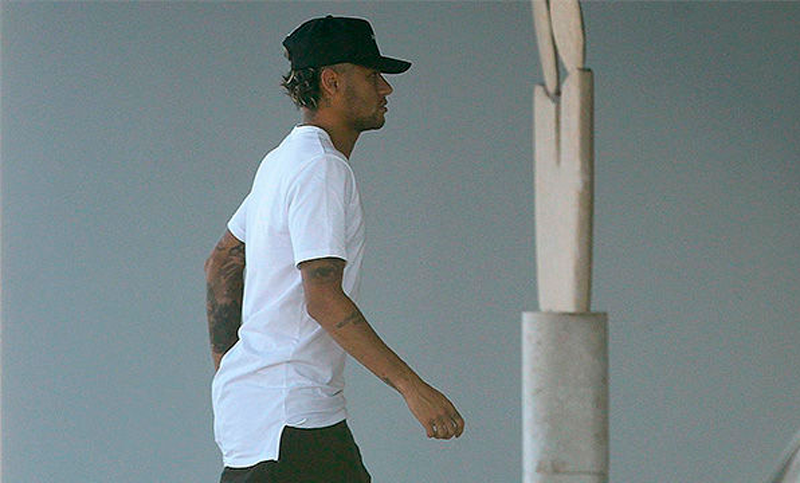 Neymar quedó libre de Barcelona, tras pagar la cláusula de salida