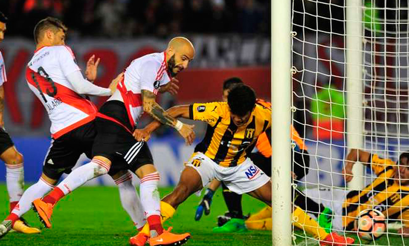 Alario afirmó que tuvo una charla con Pinola antes de irse de River