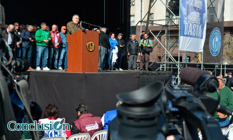 Las certezas y los interrogantes que dejó la movilización a Plaza de Mayo