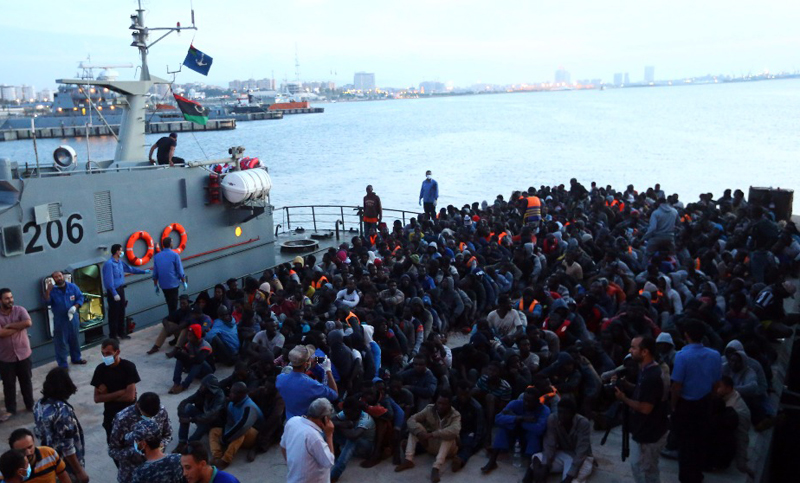 Libia prohíbe que buques extranjeros se acerquen a sus costas