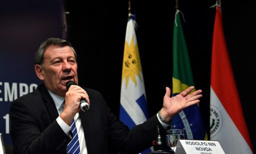 Uruguay pedirá reunión de Mercosur por reforma laboral brasileña
