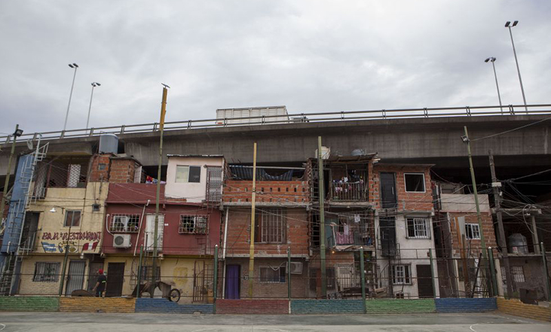 Subió la pobreza en el Gran La Plata y la indigencia en el conurbano