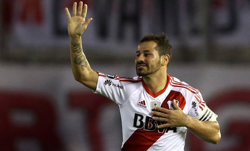 Mora se recupera de la lesión y sueña con su vuelta al fútbol