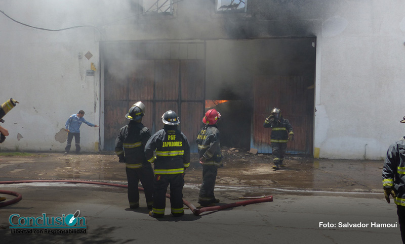 La Provincia entregó equipos a Bomberos Zapadores por $19 millones