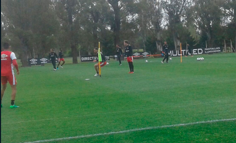 Bernardi dirigió su primera práctica como nuevo entrenador de Estudiantes
