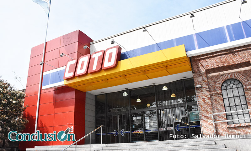 Condenaron a Coto por no aplicar un descuento que promocionaba