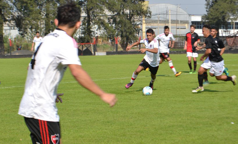 Newell’s cayó en séptima y no pudo acercarse a la punta