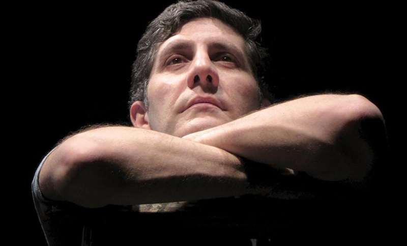 Razuk: «El vértigo que tiene el teatro te conecta con lo más vital del ser humano»