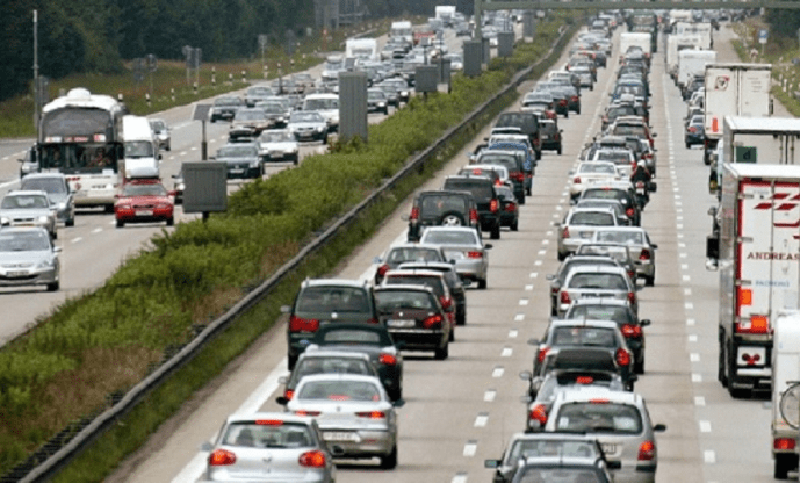 La prohibición de los motores de combustible fósil, un desafío para China