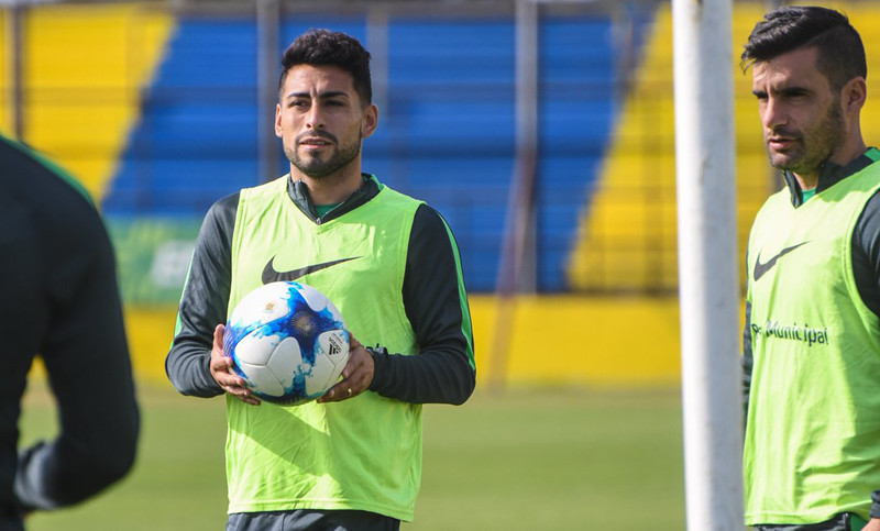 Central entrenó pero no hubo fútbol por la lluvia; Montero piensa en cambios